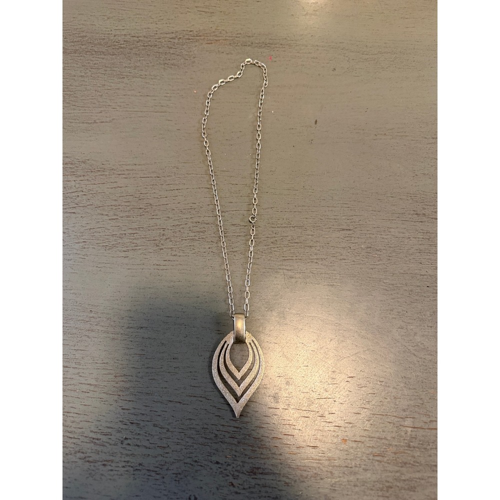 Silver Tone Tiered Leaf Pendant Necklace Textured Finish 24 Inch Cable Chain